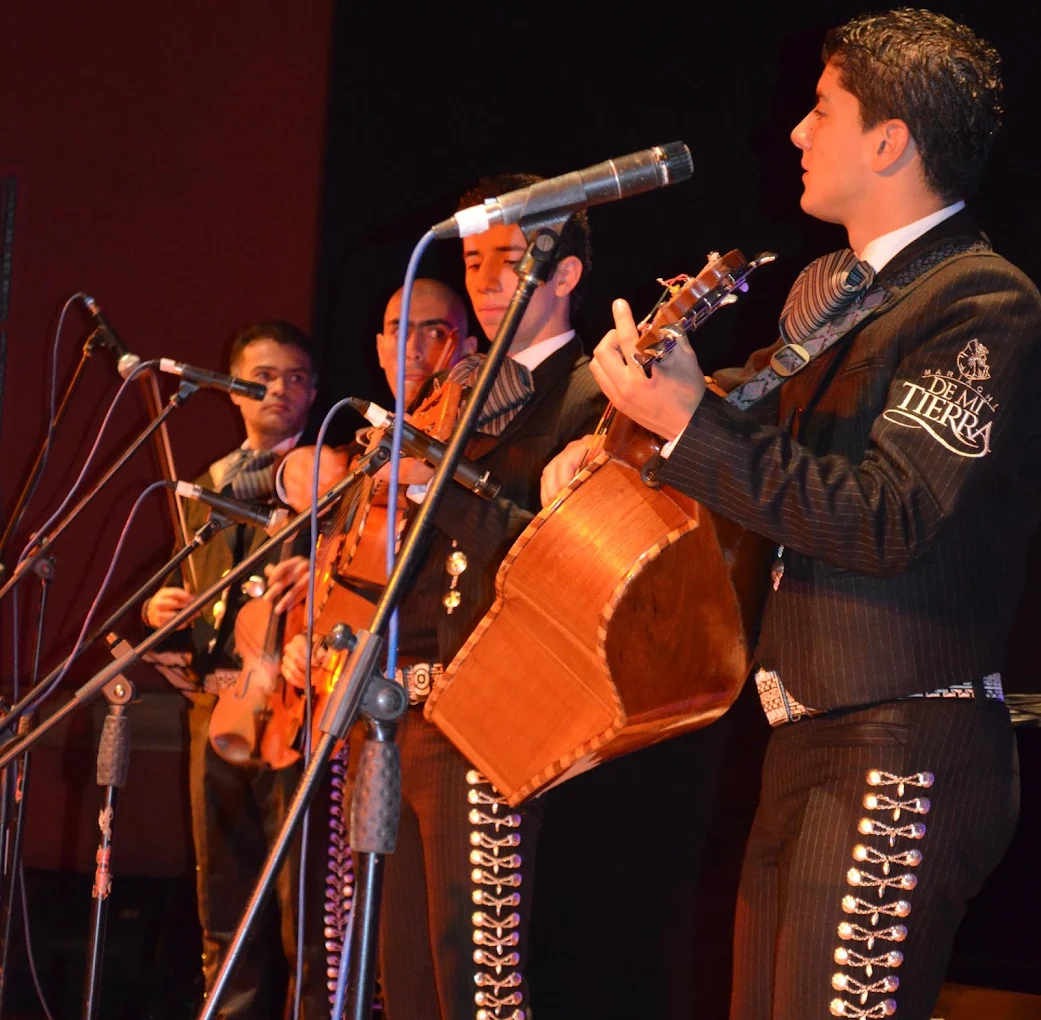 Mariachi de mi Tierra musicians playing guitarron and violin live in New Jersey